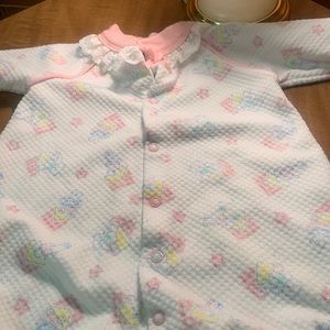 Sweet treasures baby footed jumper size 0-3 months